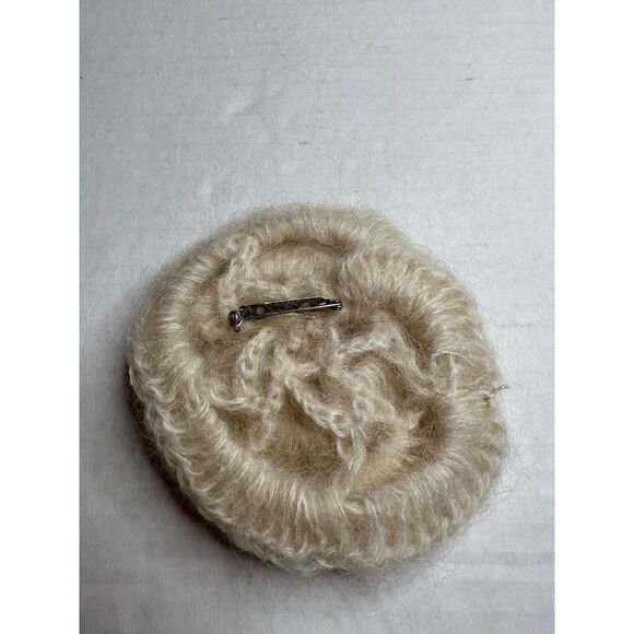 3/$15 or 5/$20 Cream and black knit flower appliqués - Picture 3 of 6